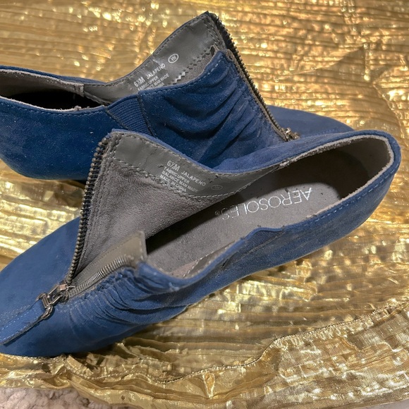 AEROSOLES Blue boot like shoes with Textured Knit Design - Picture 2 of 4